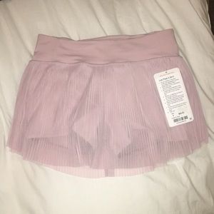 Lululemon Just Pleat It Skirt sz 4 NEW